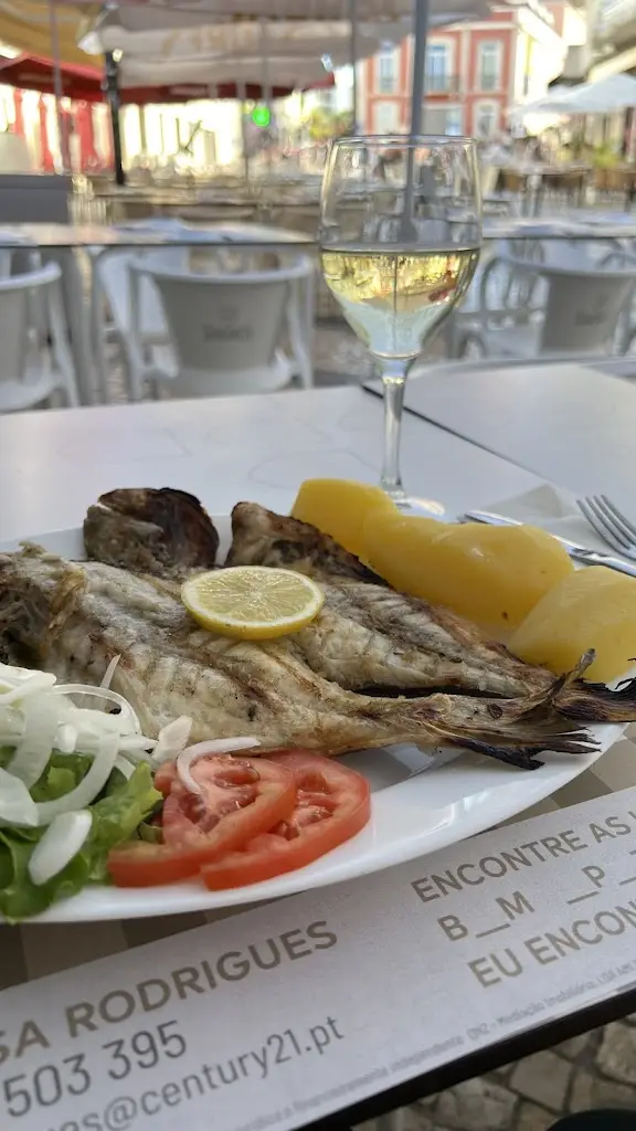 Viktoriia Balioz_A Toca_Cacilhas_review