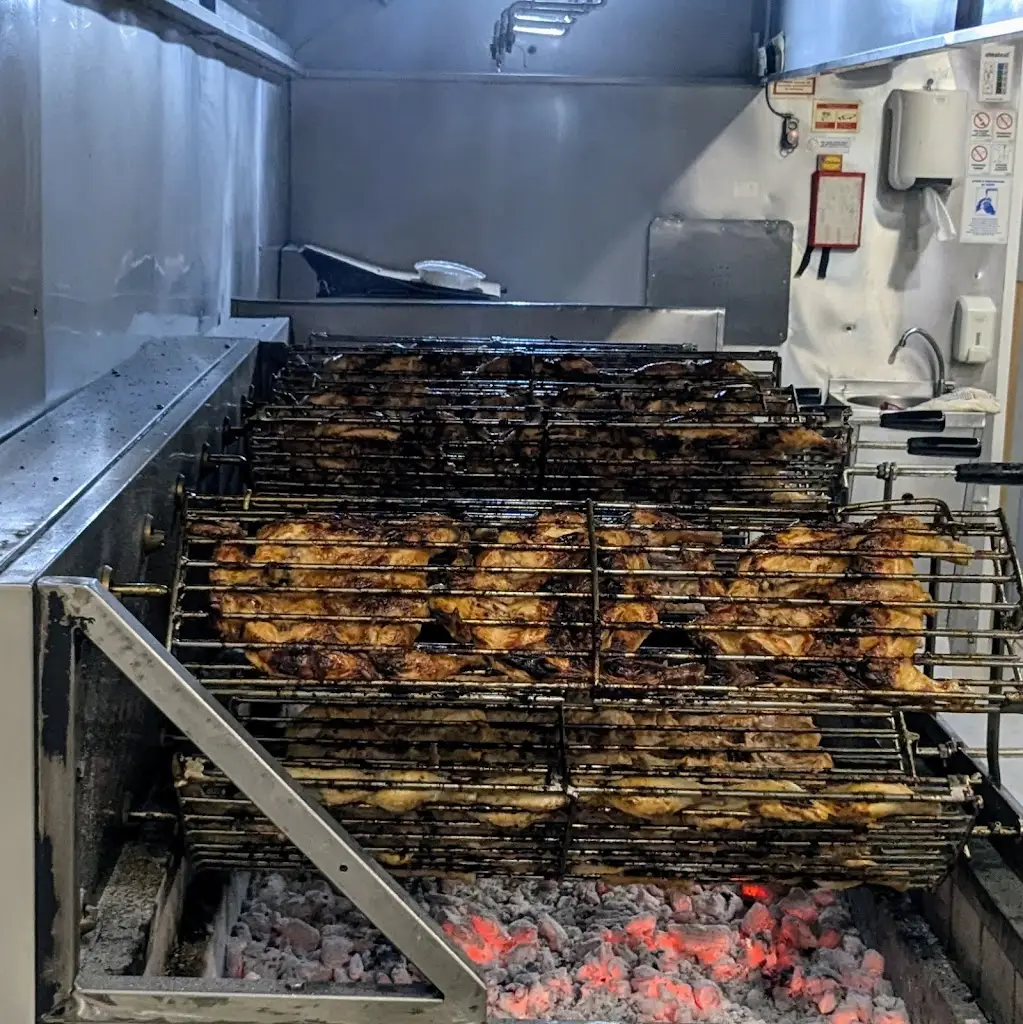 Churrasqueira O Galaró ristorante a Azeitão