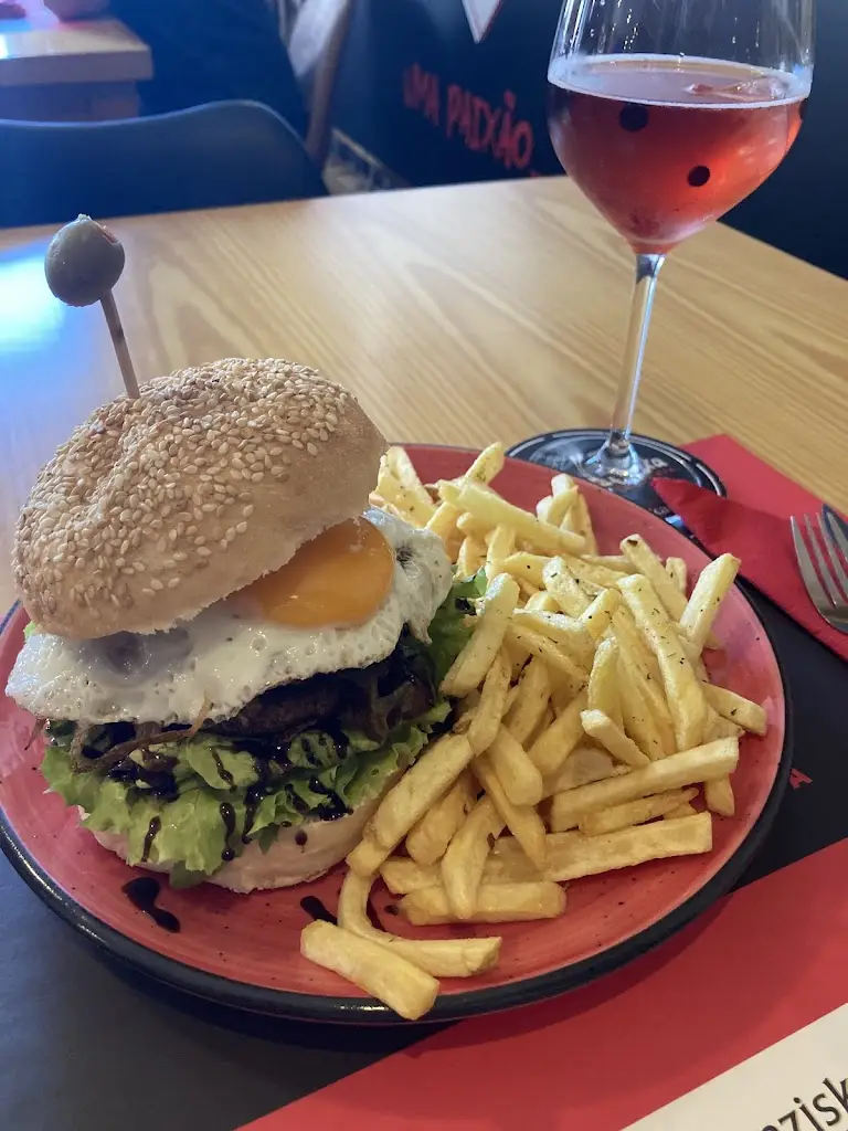 Hamburgueria Garfo & Faka_Azeitão_slider_image_3