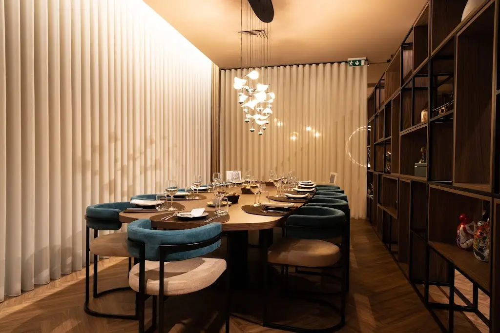 H&N restaurant in São João de Ver