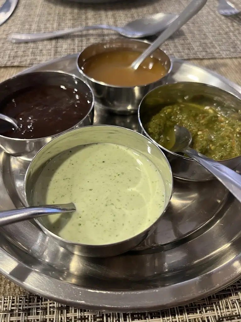 Kate Wallace LeBar_Curry Indian House_Tomar_review