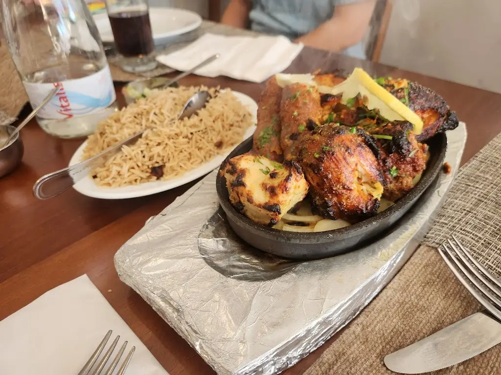 Steven_Curry Indian House_Tomar_review