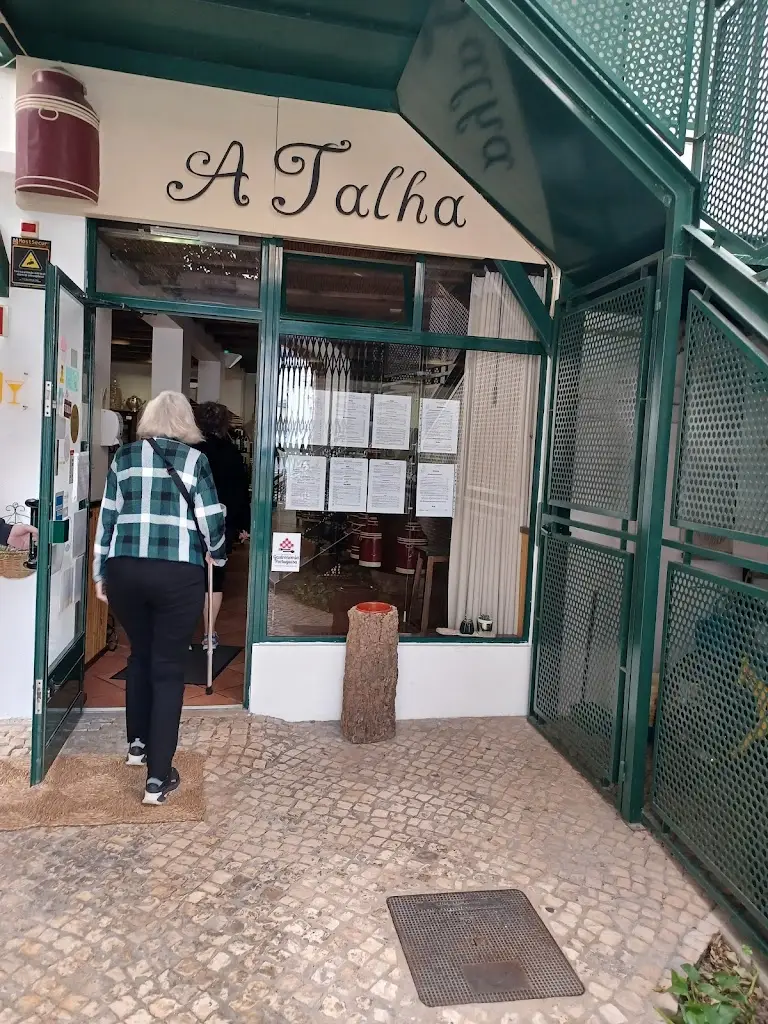 Kenneth Davis_A Talha De Azeite_Grândola_recensione