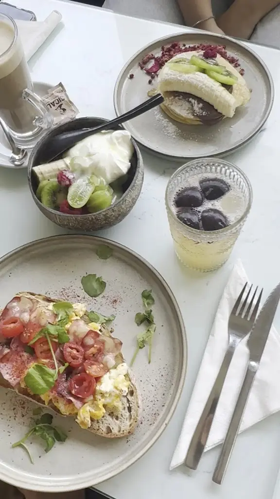 Sauvage Gourmet_Pragal_slider_image_2