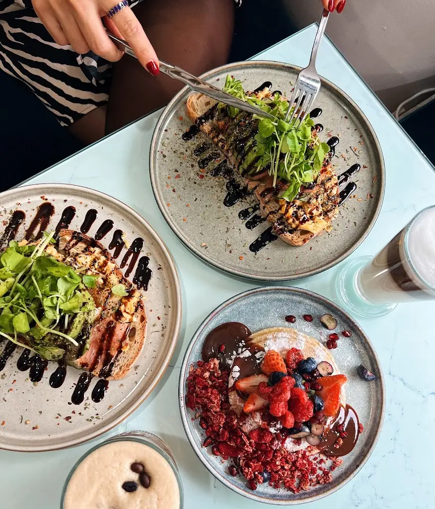 Sauvage Gourmet_Pragal_slider_image_3