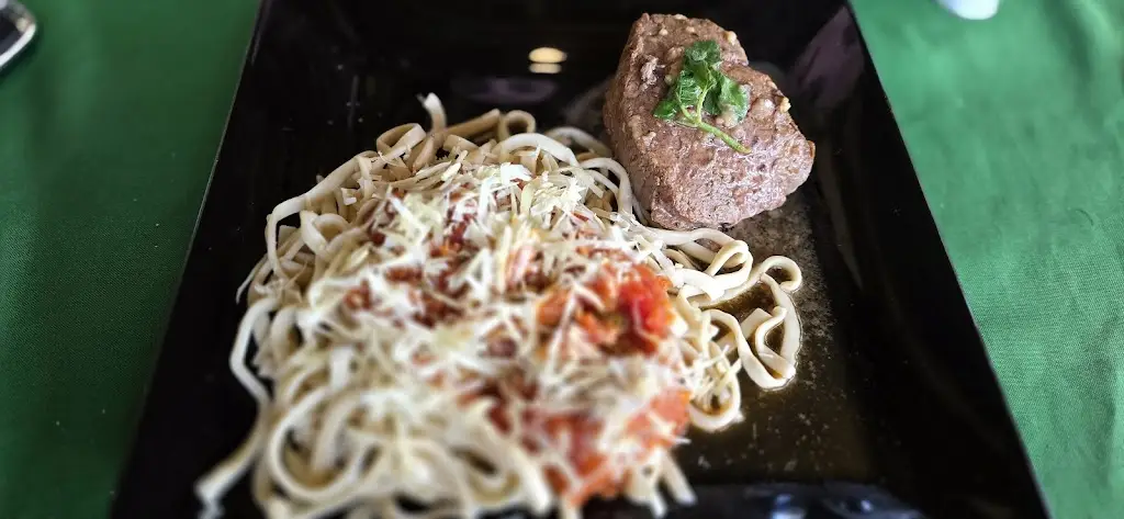 Lida Kryvoviaziuk_Hani Brunch Café | SPECIALTY COFFEE_Costa de Caparica_recensione