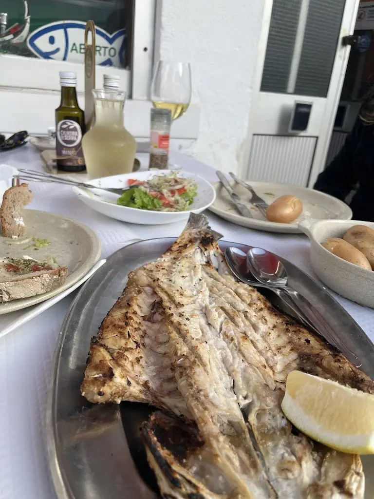 Veronika Skafaru_Tasquinha da Costa_Costa de Caparica_reseña