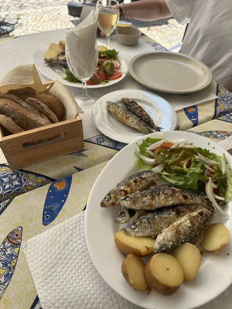 Kateryna Kozodavlieva_A Transmontana_Costa de Caparica_recensione