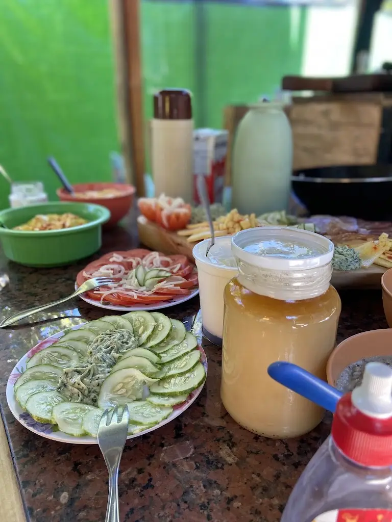 Lesley-Personal_Pasha Beach Bar restaurant_Costa de Caparica_reseña