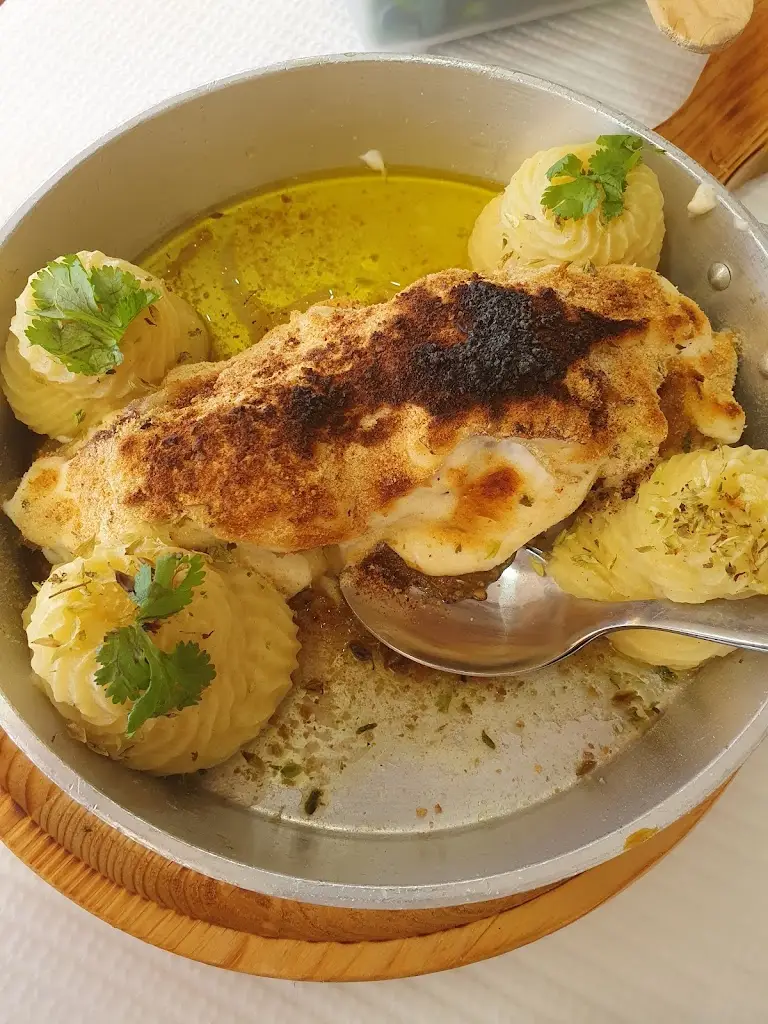 Mariângela Pereira_A Tasca dos Vilelas_Pinhal Novo_recensione