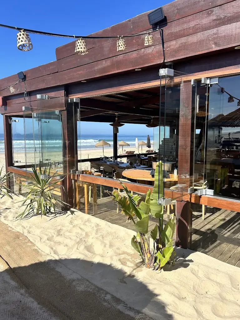 gardley Labbe_Coco Beach_Caparica_review