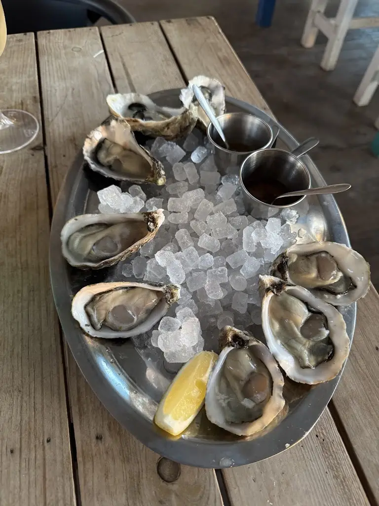 Myra Ostraria_Caparica_slider_image_2