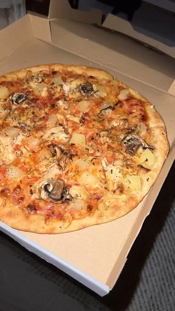 Tatsiana Siarhei_OMG Hambúrgueria Artesanal_Caparica_review