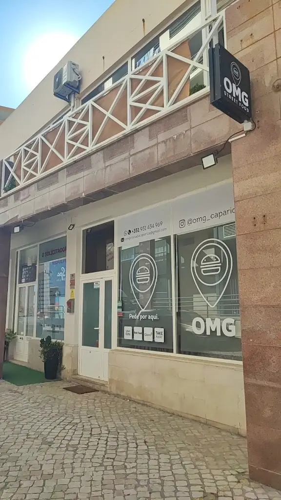 OMG Hambúrgueria Artesanal ristorante a Caparica