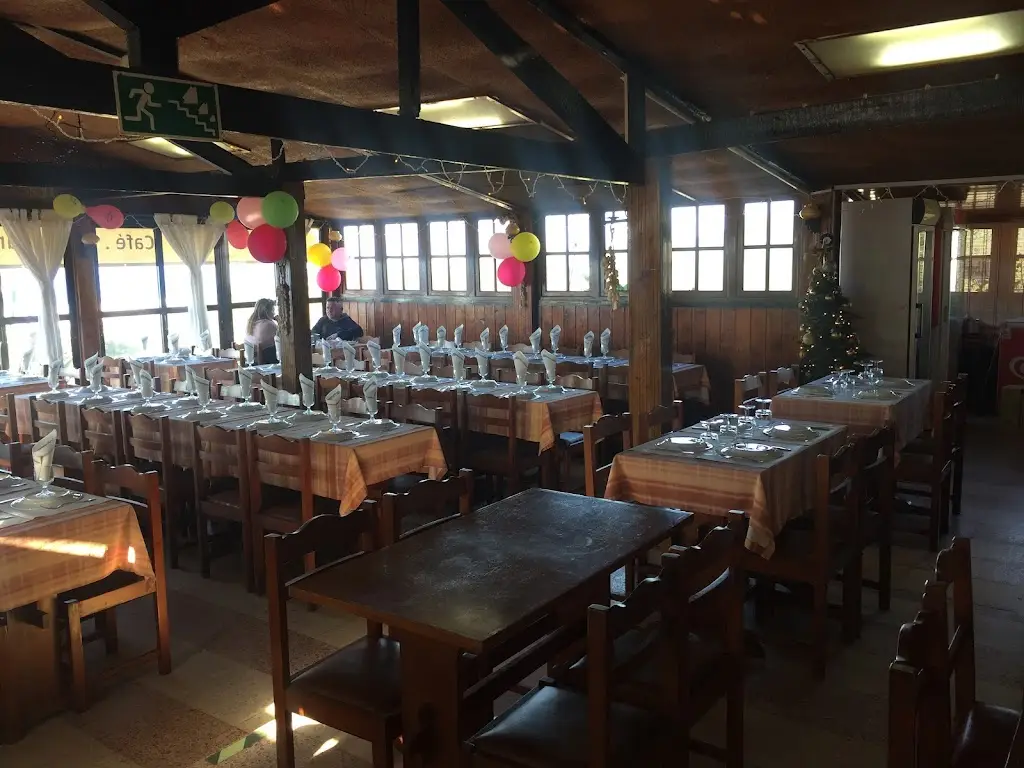 Angelika Woo_A Ilha_Porto Covo_recensione