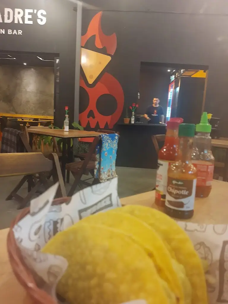 Pedro_Café Central Porto Covo_Porto Covo_recensione