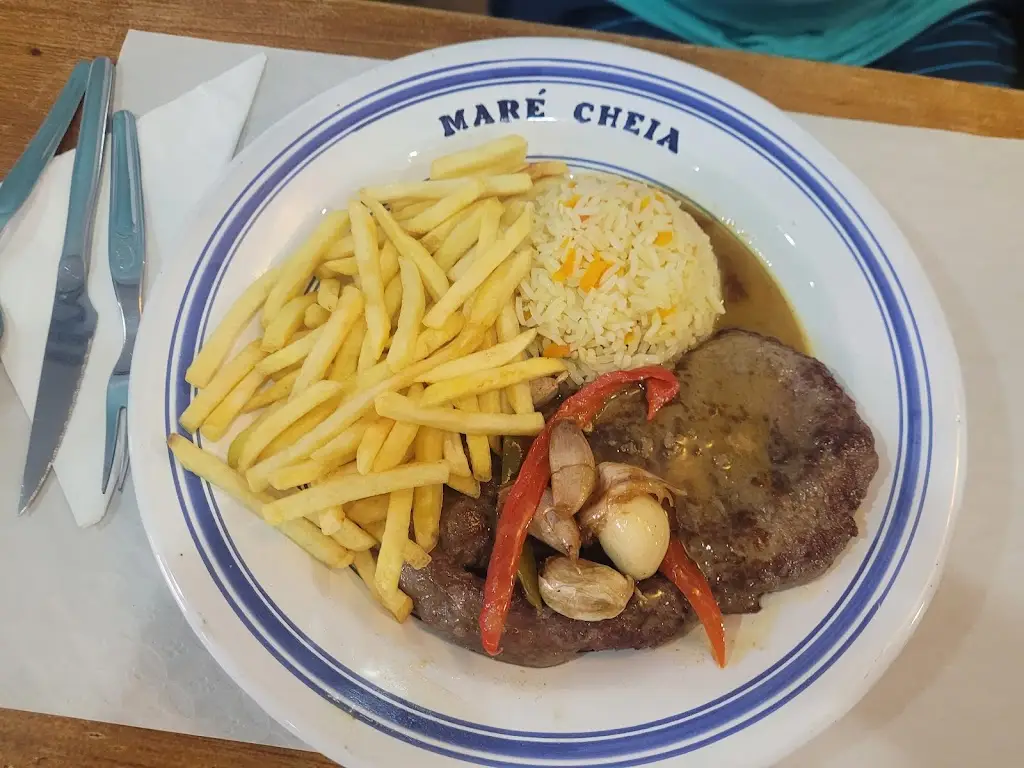 Ana F_Restaurante Maré Cheia_Fenais da Ajuda_recensione