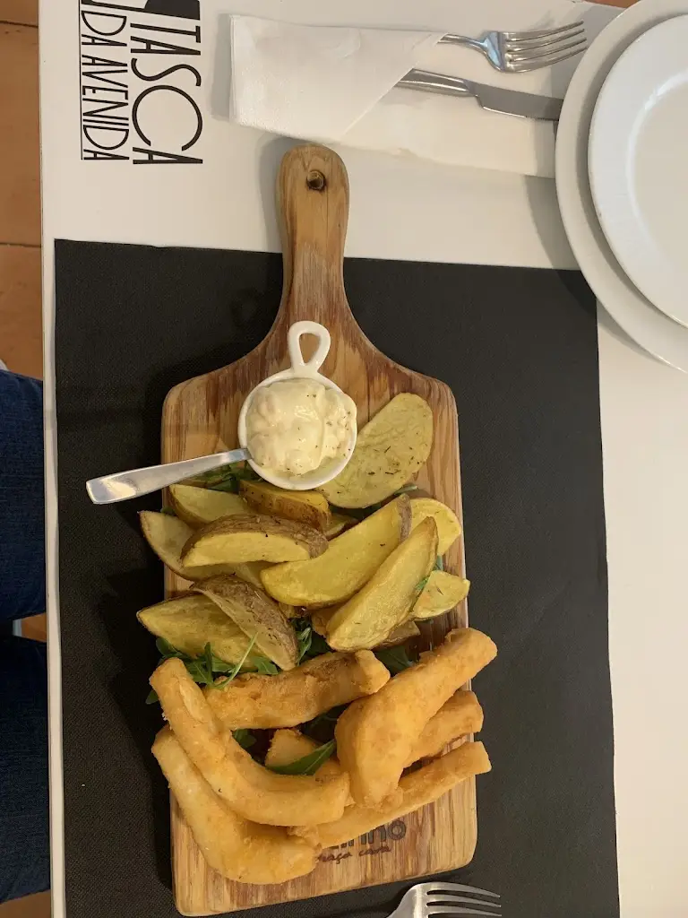 Monique De Abreu_Tasca da Avenida_Setúbal_recensione