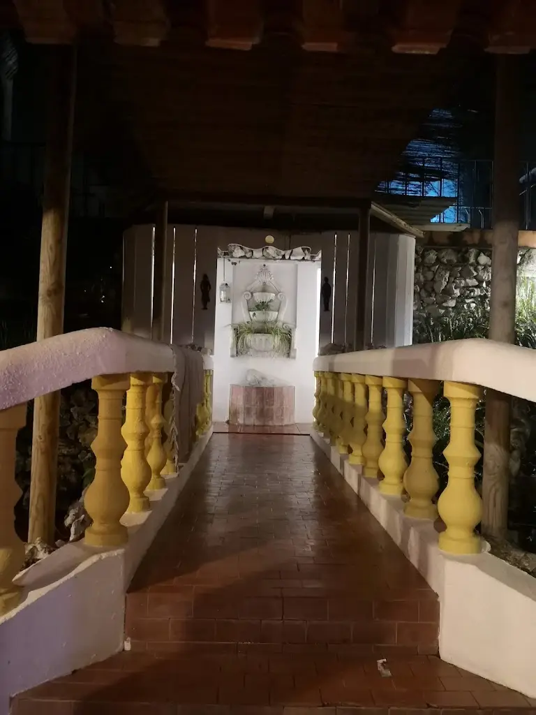 GRACA ROQUE_Manuela Borges_Santo António da Charneca_recensione