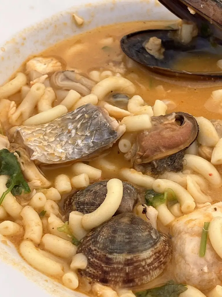 Roland Huston_A Taberna_Trafaria_reseña