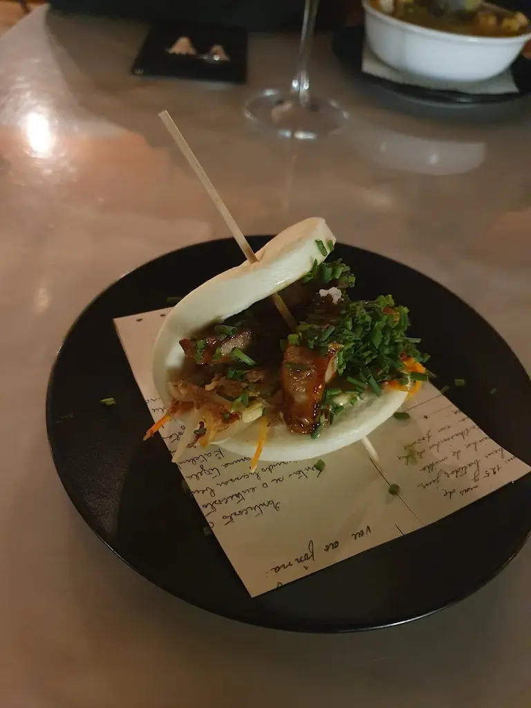 Rebecca McBride_Dois Oito 25_Trafaria_recensione