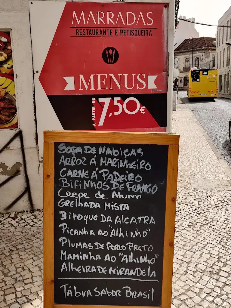 João Miguel Silva_Marradas_Montijo_recensione