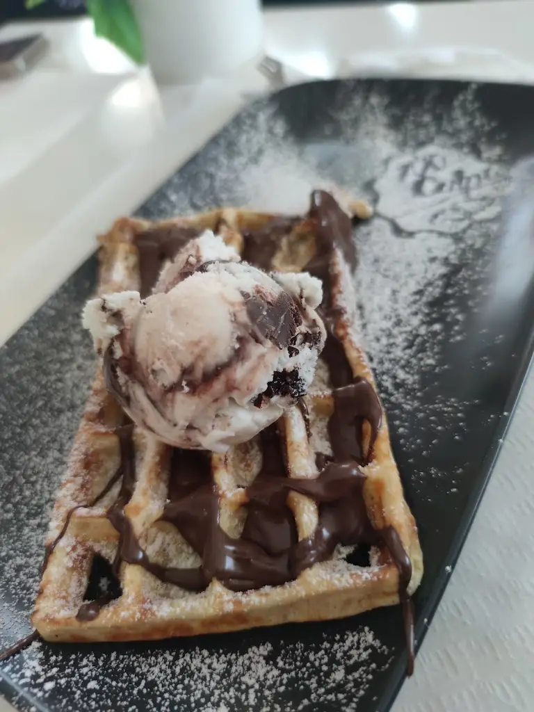 Muhammad AbduLlah_100 desCulpa creperias_Montijo_recensione