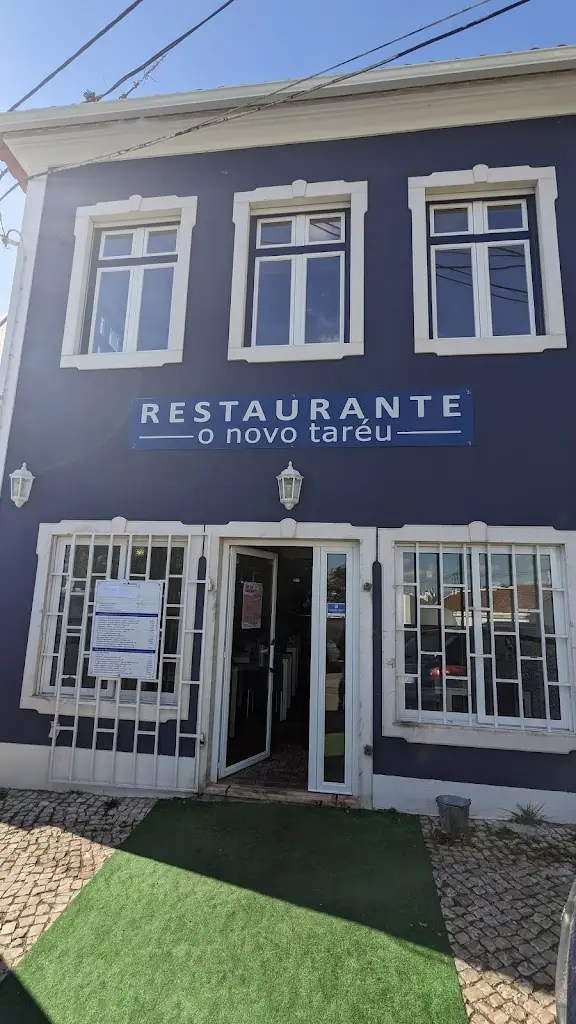 Restaurante O Novo Taréu_Sobreda_slider_image_1