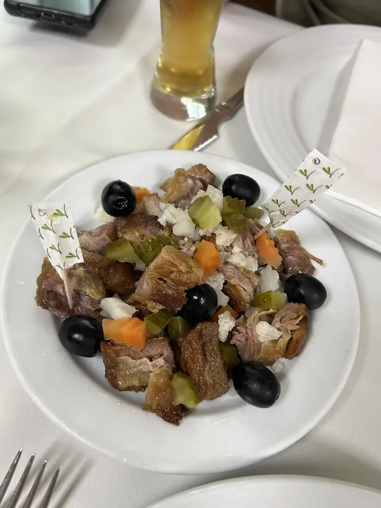 Claire C_Maranata_Oliveira de Azemeis_review