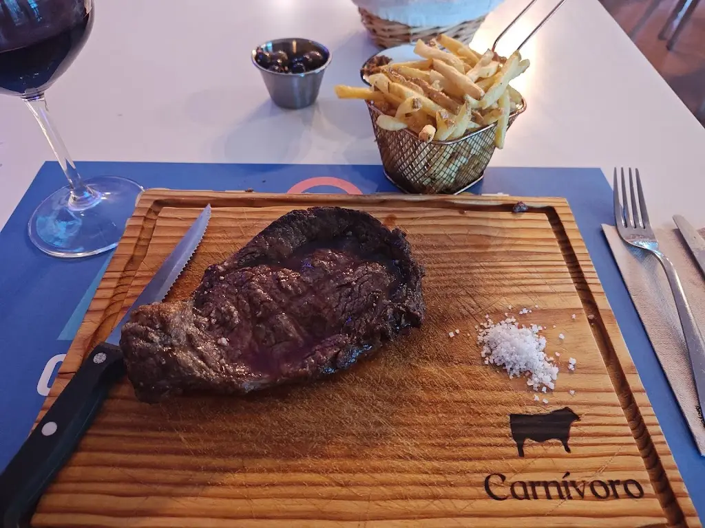 Jakub Chorąży_Carnívoro Steak, Wine & Friends_Sobreda_recensione