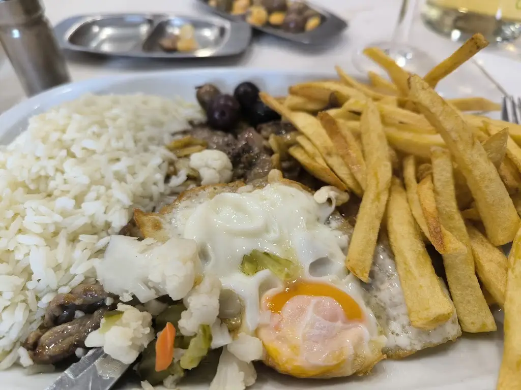 Menu_Dom Petisco Restaurante & Petisqueira_Sobreda_immagine_7