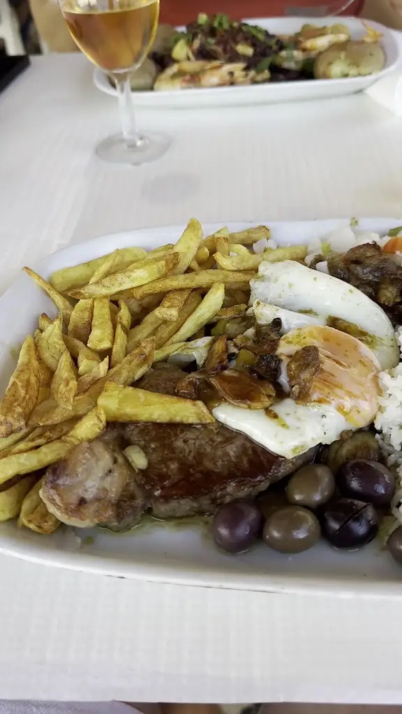 Dom Petisco Restaurante & Petisqueira_Sobreda_slider_image_2