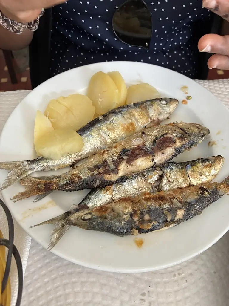 Mahesh VV_Adega de Sines_Sines_review