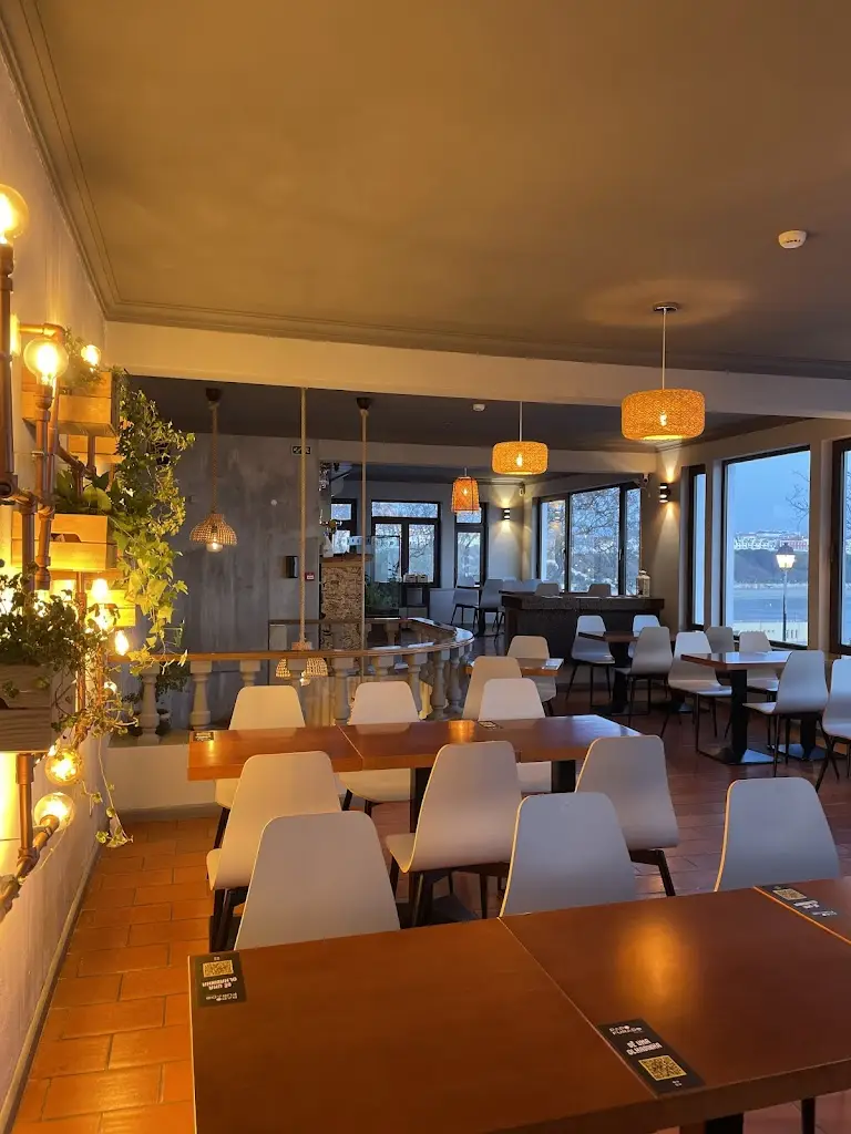 Papo Furado Portugal_Sines_slider_image_1