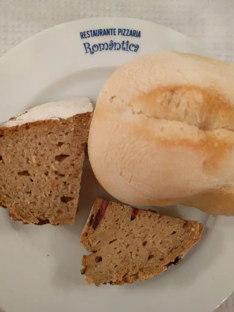 Christine Nguyen_Pizzaria Romântica_Paredes de Coura_avis