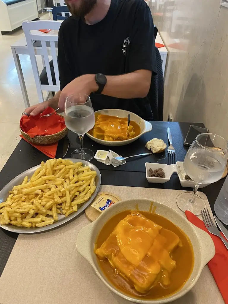 Bauchart Léa_Boteco da Francesinha_Arcos de Valdevez_recensione