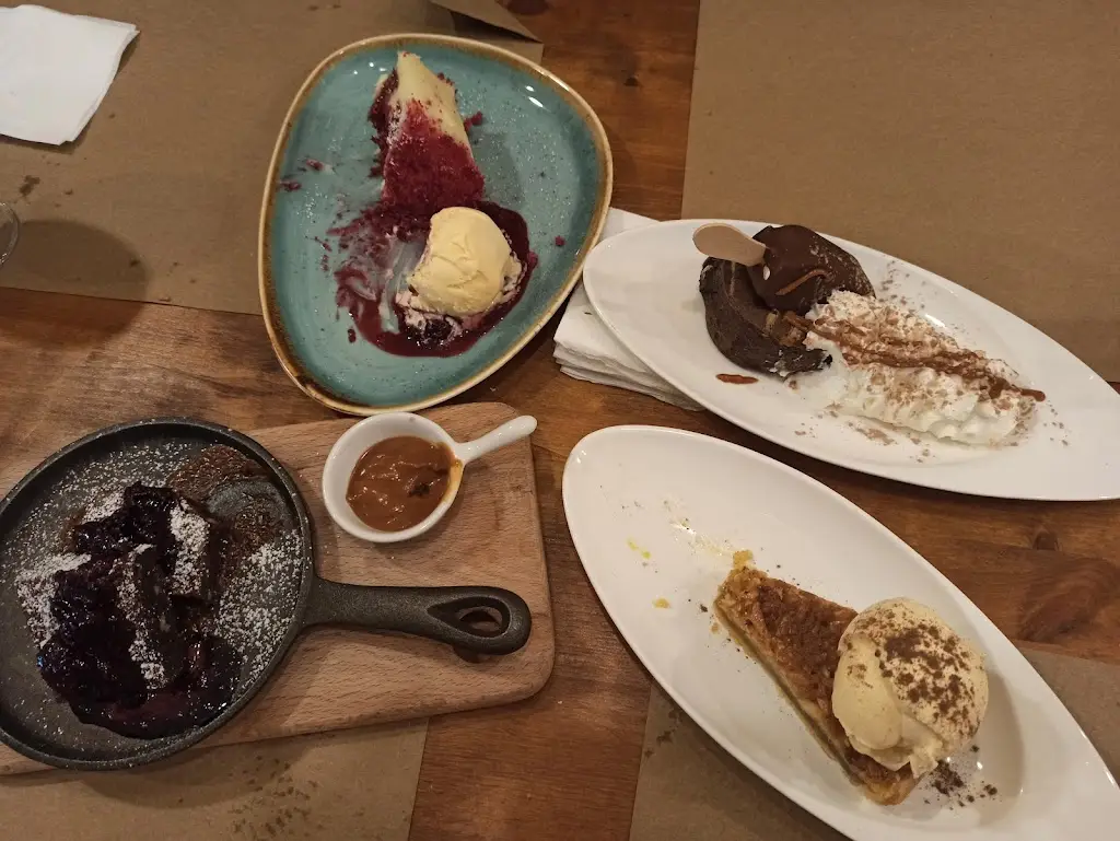 Menu_Fronteira Gastrobar-Tapas Wines Gins_Valença_immagine_9