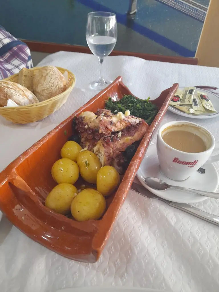 Kati Khartsí_Rocha Grill - Restaurante_Valença_review
