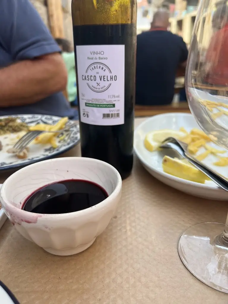 Esther Cornelisse_Taberna do Casco Velho_Mondim de Basto_reseña