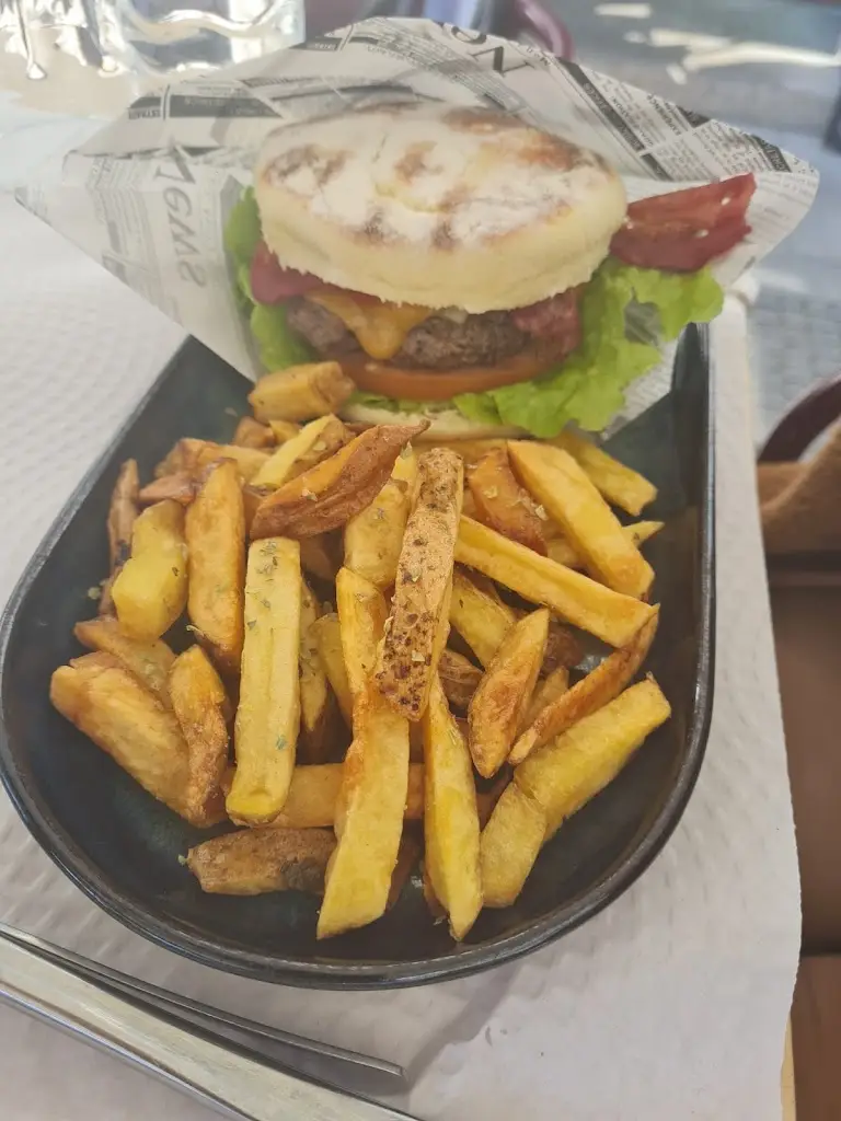 Menu_À Moda Antiga - Retro Market & Bistro_Viana do Castelo_immagine_6