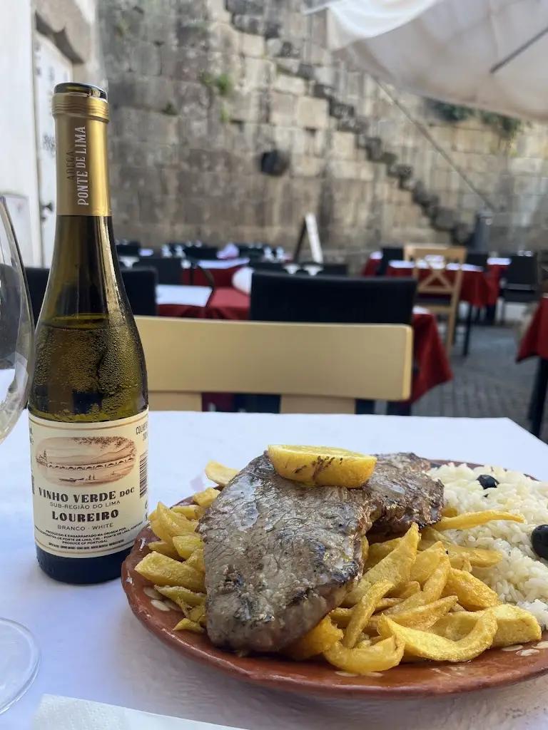 Olha Ishchenko_A Muralha_Ponte de Lima_review