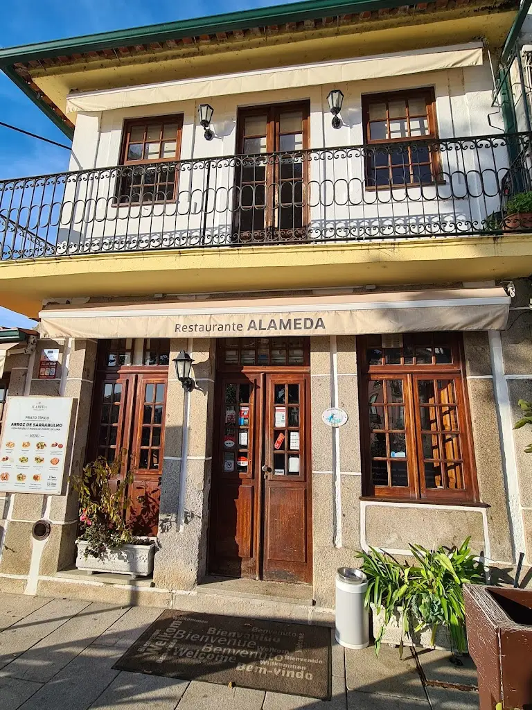 Marcella Catanzaro_Alameda_Ponte de Lima_review