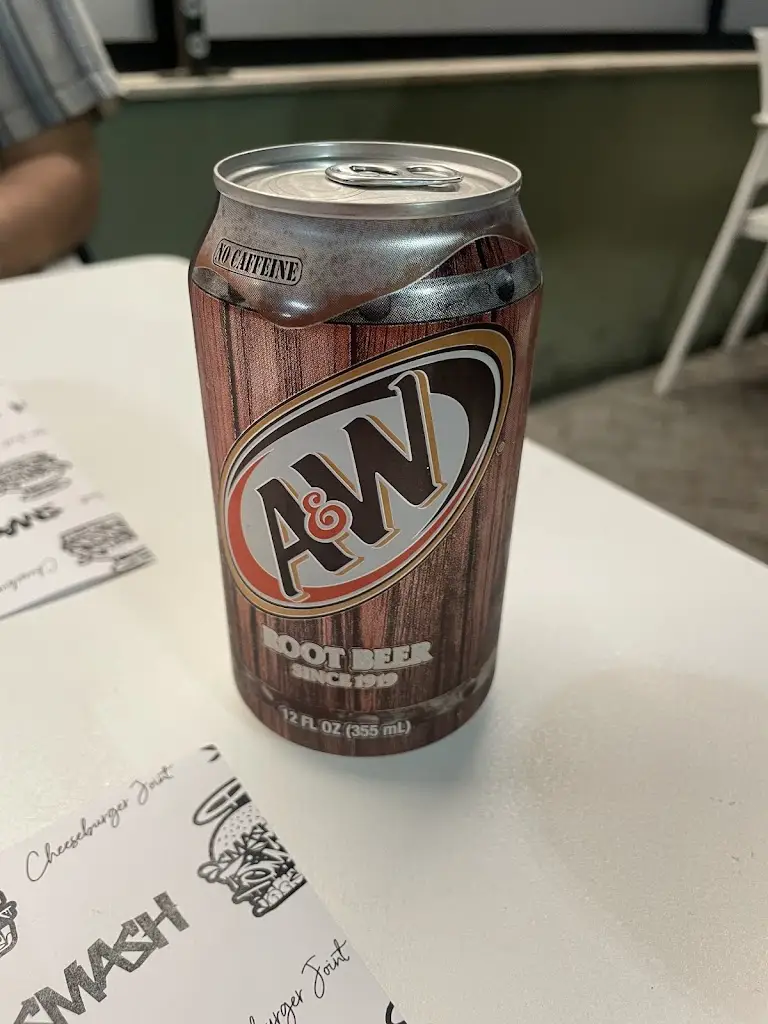 Molly Skoog_Smash - Cheeseburger Joint_Ponte de Lima_review