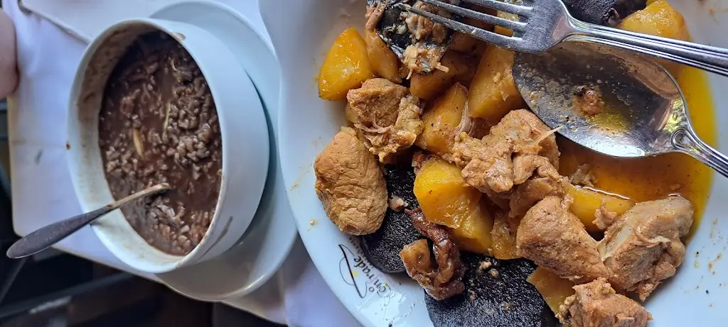 Ricardo Troncão_O Confrade_Ponte de Lima_recensione