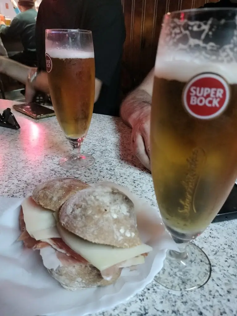 Julio Oliveira_Casa Velha_Oliveira de Azemeis_recensione