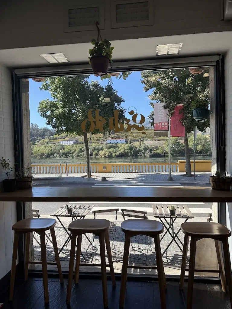 Calvin Stapleton_Galripo Brunch & Coffe_Peso da Régua_reseña