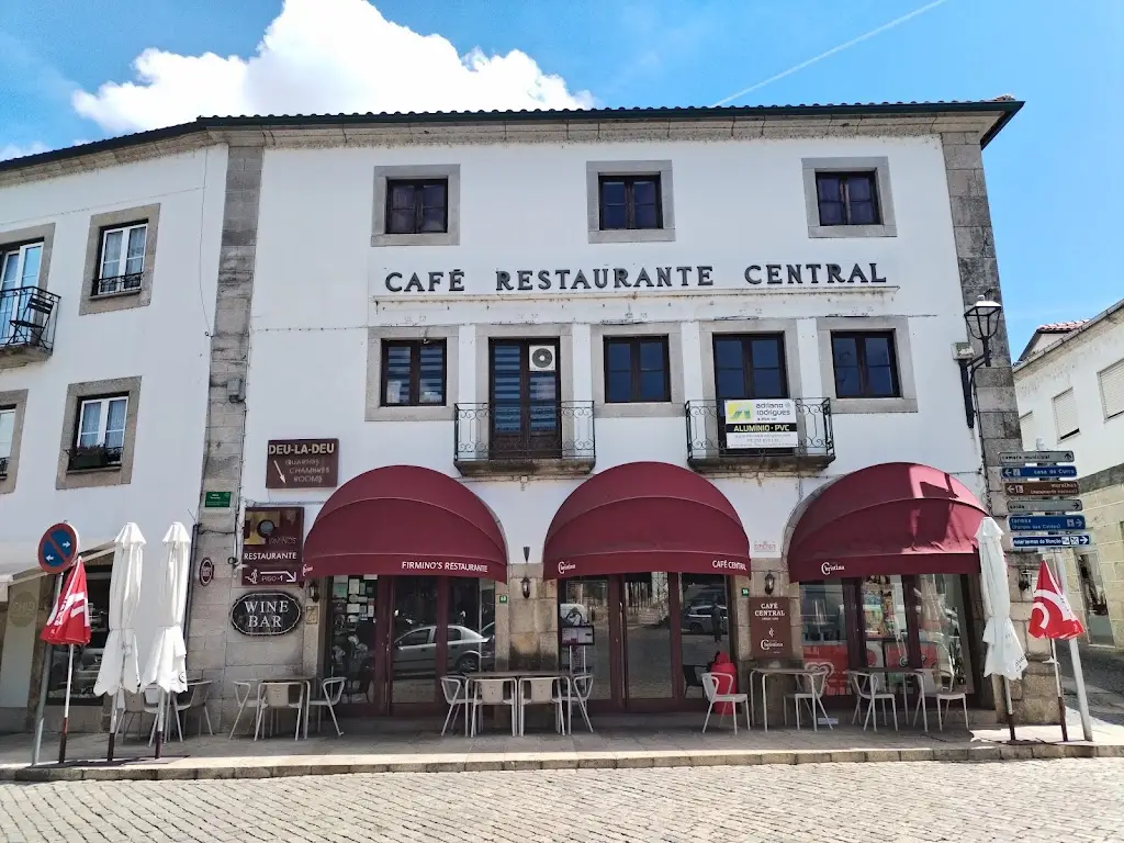 Restaurante Firminos - Café Central ristorante a Monção