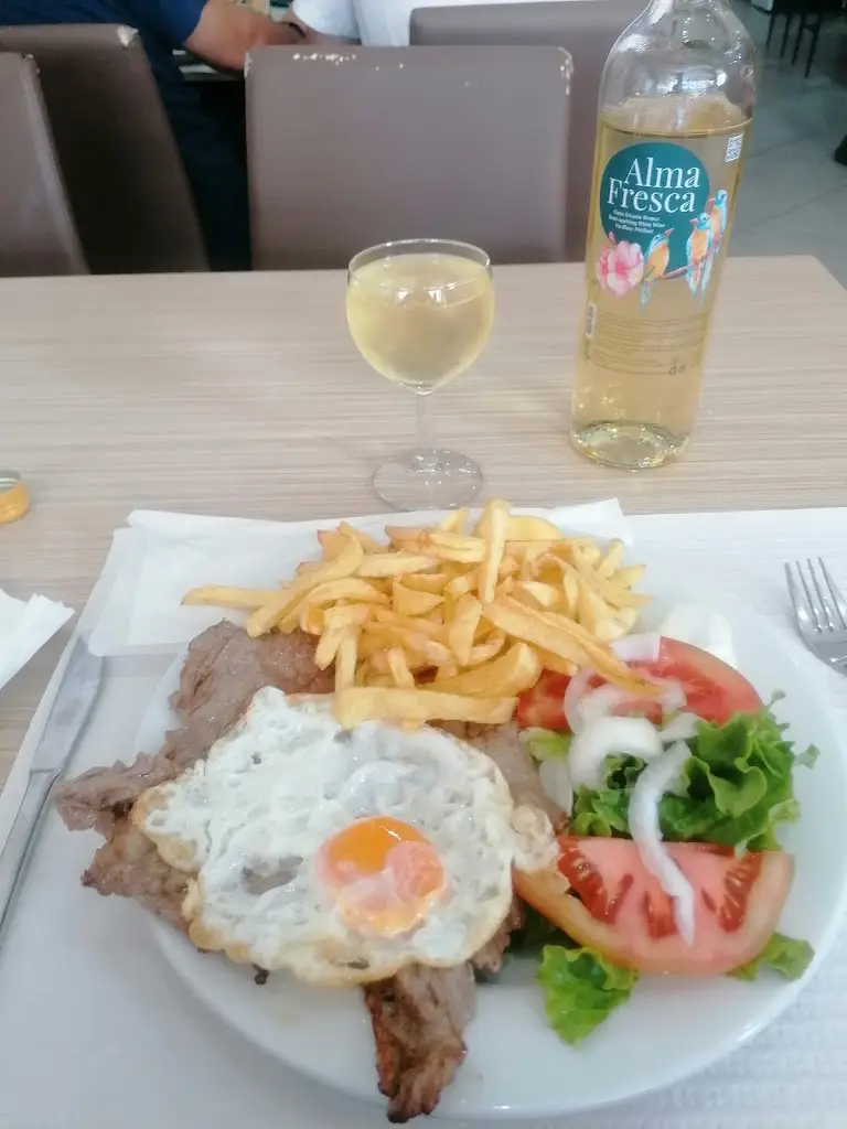 luis cruz_Xirelo's Bar_Monção_review