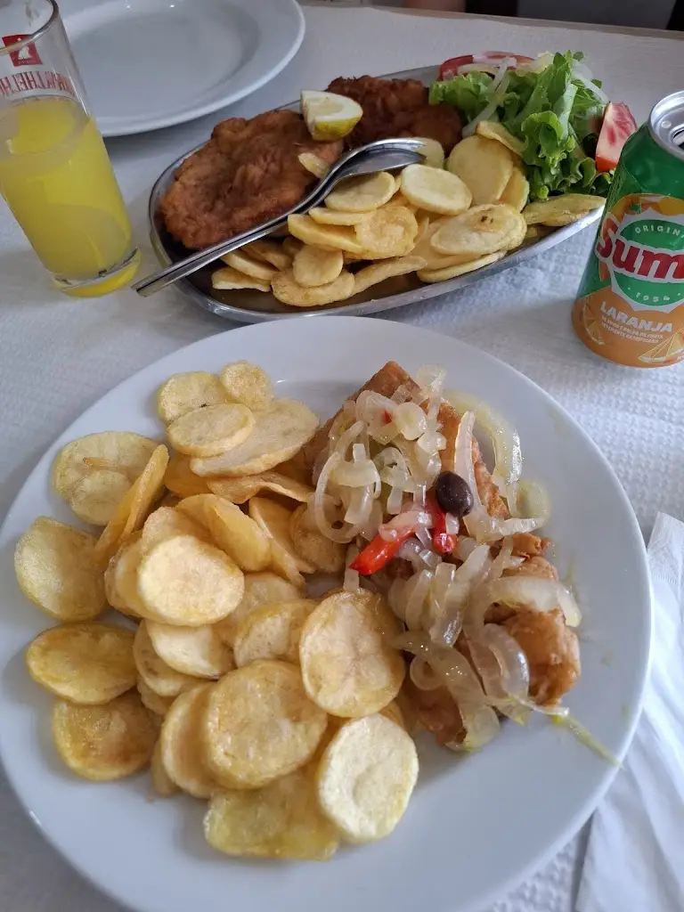 Fernanda Pinto_Xirelo's Bar_Monção_review