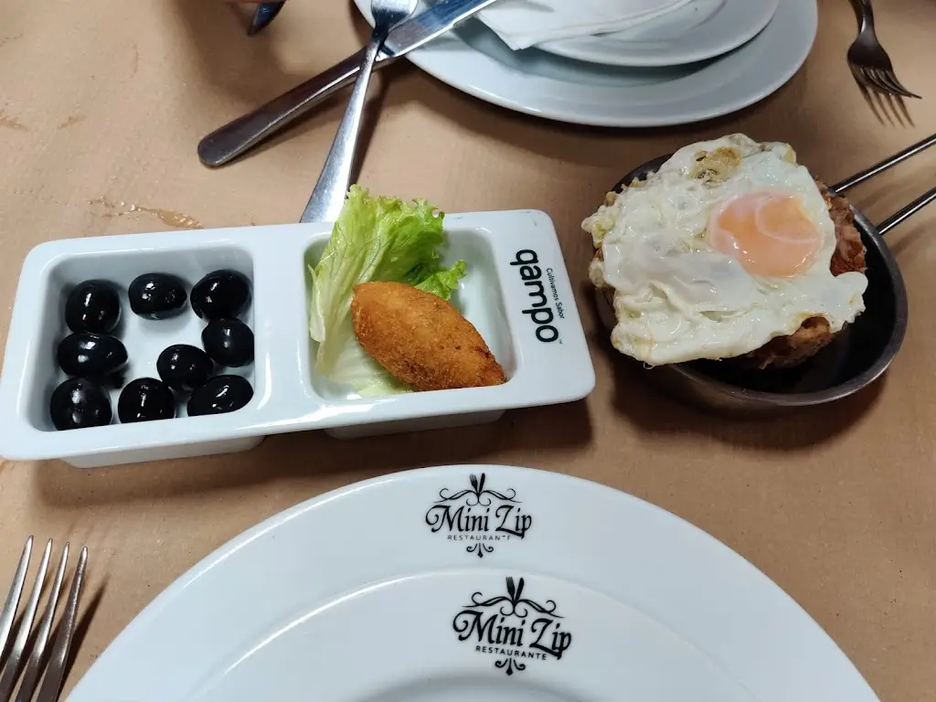 Magda Figueiredo_Mini Zip_Melgaço_recensione